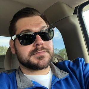 Meet your Posher, Devin